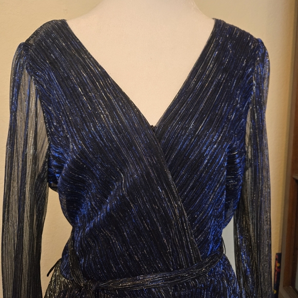 LESLIE FAY Blue and Silver Long Sleeve Dress. Size 12 - Picture 2 of 10